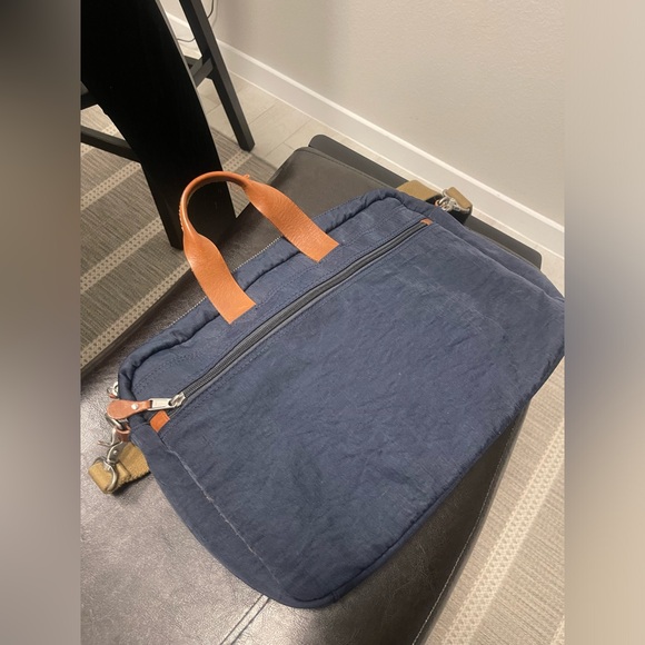 J Crew Dry Goods Harwick messenger Bag Navy Blue Large - Picture 2 of 7